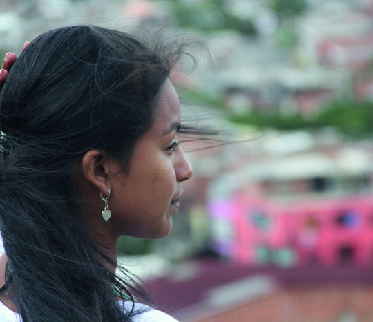 Catalina schaut über die Stadt